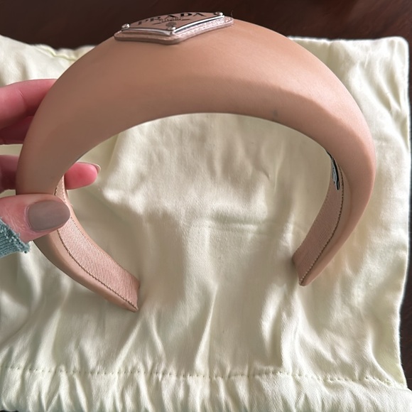 Authentic Prada Re-Nylon headband in Beige Khaki - Picture 6 of 8